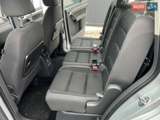 Серый Фольксваген Туран, объемом двигателя 1.6 л и пробегом 198 тыс. км за 8399 $, фото 55 на Automoto.ua