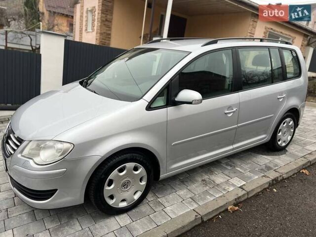 Серый Фольксваген Туран, объемом двигателя 1.6 л и пробегом 198 тыс. км за 8399 $, фото 27 на Automoto.ua