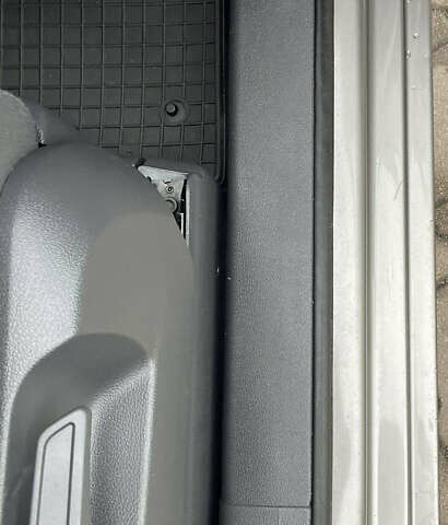 Серый Фольксваген Туран, объемом двигателя 1.6 л и пробегом 196 тыс. км за 8999 $, фото 111 на Automoto.ua