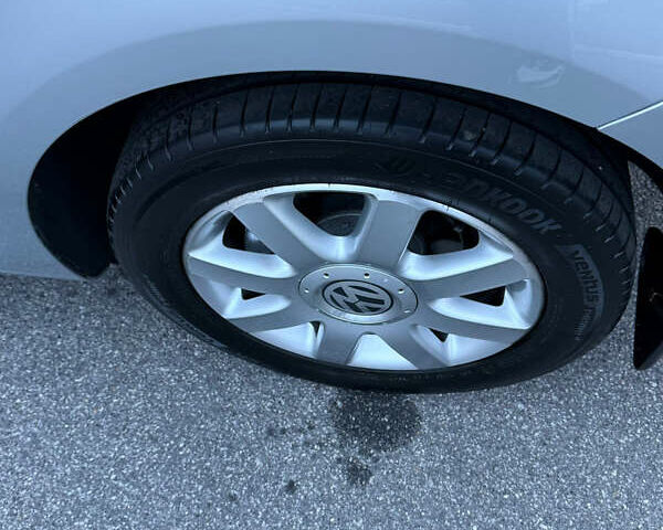 Сірий Фольксваген Туран, об'ємом двигуна 1.6 л та пробігом 212 тис. км за 8499 $, фото 8 на Automoto.ua