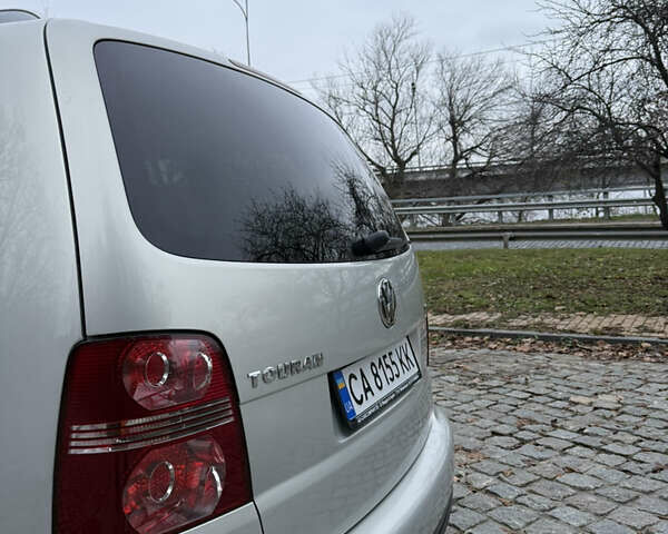 Сірий Фольксваген Туран, об'ємом двигуна 1.39 л та пробігом 182 тис. км за 7950 $, фото 16 на Automoto.ua