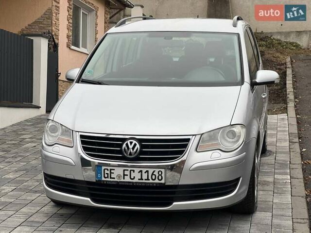 Серый Фольксваген Туран, объемом двигателя 1.6 л и пробегом 198 тыс. км за 8399 $, фото 20 на Automoto.ua