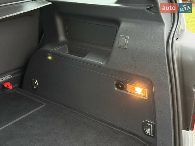 Серый Фольксваген Туран, объемом двигателя 1.6 л и пробегом 174 тыс. км за 7550 $, фото 60 на Automoto.ua