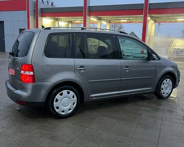 Серый Фольксваген Туран, объемом двигателя 1.4 л и пробегом 174 тыс. км за 6800 $, фото 6 на Automoto.ua