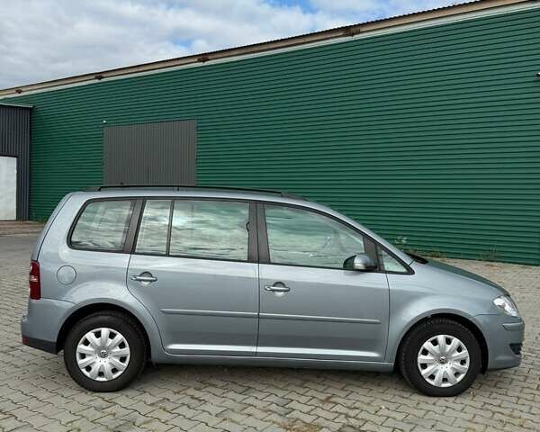 Сірий Фольксваген Туран, об'ємом двигуна 1.4 л та пробігом 202 тис. км за 6800 $, фото 3 на Automoto.ua