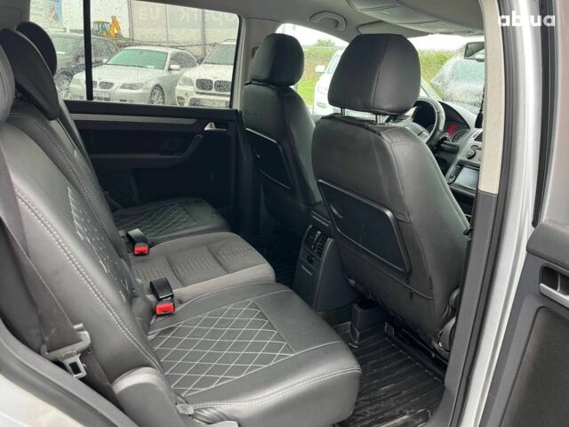 Серый Фольксваген Туран, объемом двигателя 1.4 л и пробегом 256 тыс. км за 7490 $, фото 10 на Automoto.ua