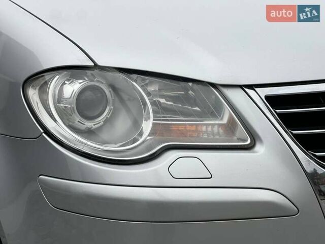 Серый Фольксваген Туран, объемом двигателя 1.6 л и пробегом 198 тыс. км за 8399 $, фото 31 на Automoto.ua