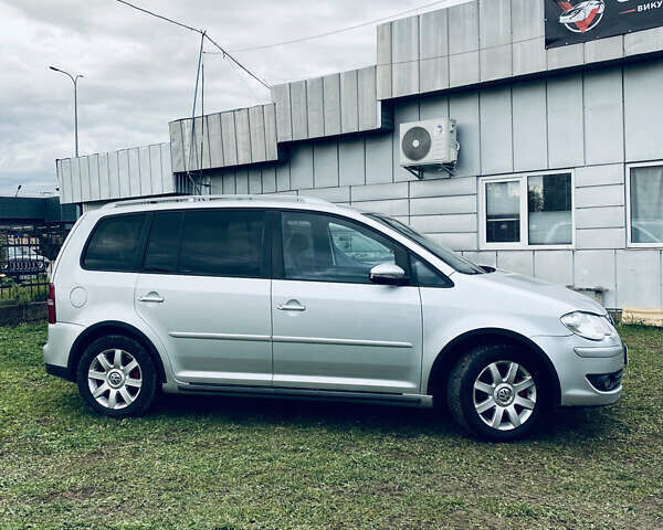 Сірий Фольксваген Туран, об'ємом двигуна 1.9 л та пробігом 200 тис. км за 8500 $, фото 15 на Automoto.ua