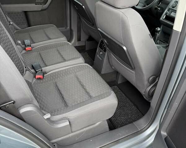 Сірий Фольксваген Туран, об'ємом двигуна 1.4 л та пробігом 202 тис. км за 6800 $, фото 11 на Automoto.ua