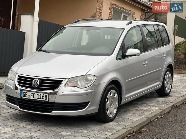 Серый Фольксваген Туран, объемом двигателя 1.6 л и пробегом 198 тыс. км за 8399 $, фото 15 на Automoto.ua