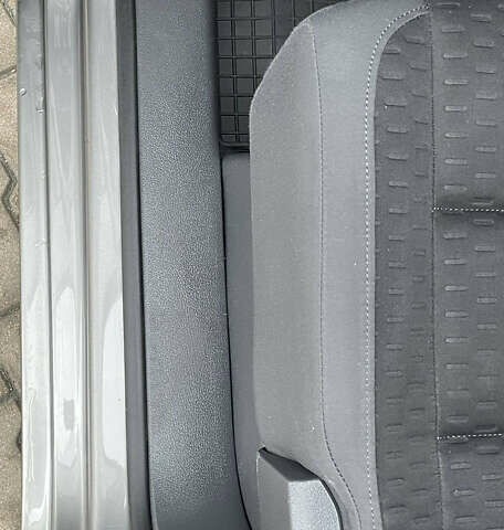 Серый Фольксваген Туран, объемом двигателя 1.6 л и пробегом 196 тыс. км за 8999 $, фото 27 на Automoto.ua