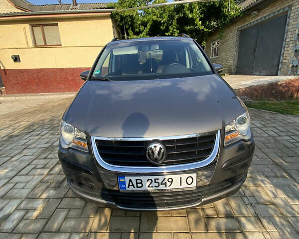 Серый Фольксваген Туран, объемом двигателя 1.6 л и пробегом 201 тыс. км за 8700 $, фото 21 на Automoto.ua