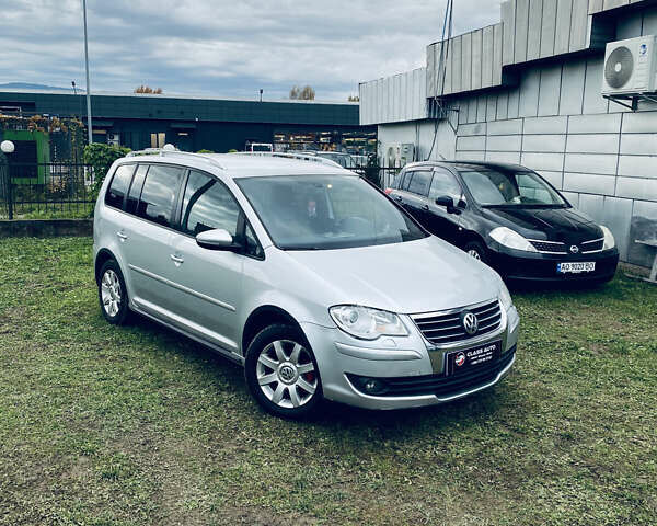 Сірий Фольксваген Туран, об'ємом двигуна 1.9 л та пробігом 200 тис. км за 8500 $, фото 7 на Automoto.ua