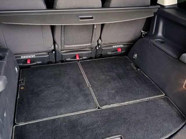 Серый Фольксваген Туран, объемом двигателя 1.4 л и пробегом 211 тыс. км за 9700 $, фото 8 на Automoto.ua