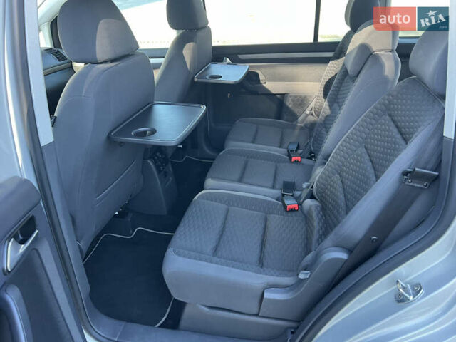 Серый Фольксваген Туран, объемом двигателя 1.4 л и пробегом 235 тыс. км за 7450 $, фото 17 на Automoto.ua