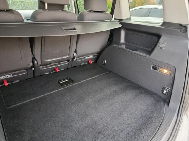 Сірий Фольксваген Туран, об'ємом двигуна 1.6 л та пробігом 213 тис. км за 8600 $, фото 19 на Automoto.ua