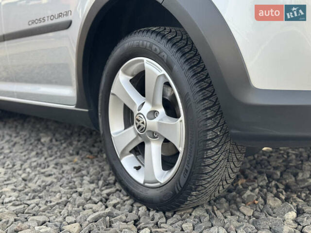 Сірий Фольксваген Туран, об'ємом двигуна 1.4 л та пробігом 197 тис. км за 7690 $, фото 13 на Automoto.ua