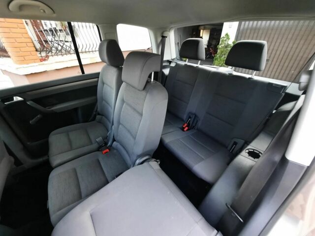 Серый Фольксваген Туран, объемом двигателя 1.6 л и пробегом 130 тыс. км за 7500 $, фото 14 на Automoto.ua