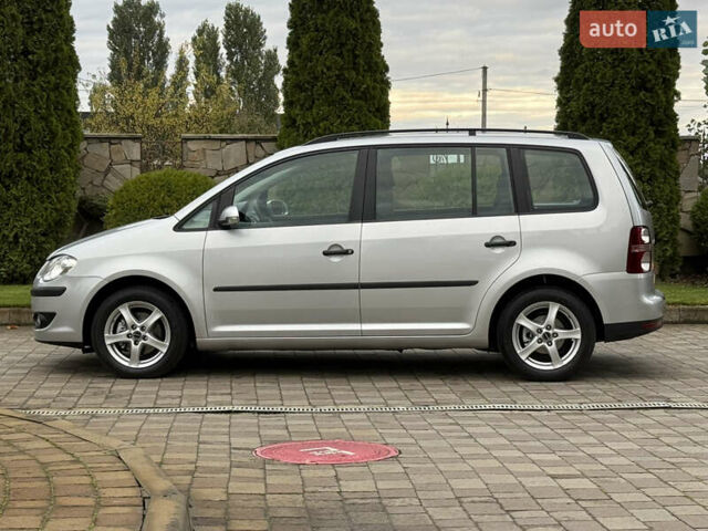 Серый Фольксваген Туран, объемом двигателя 1.6 л и пробегом 174 тыс. км за 7550 $, фото 11 на Automoto.ua