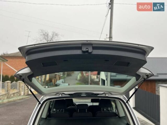 Серый Фольксваген Туран, объемом двигателя 1.6 л и пробегом 198 тыс. км за 8399 $, фото 69 на Automoto.ua