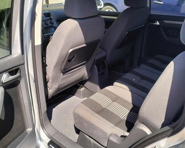 Сірий Фольксваген Туран, об'ємом двигуна 1.4 л та пробігом 222 тис. км за 6700 $, фото 3 на Automoto.ua