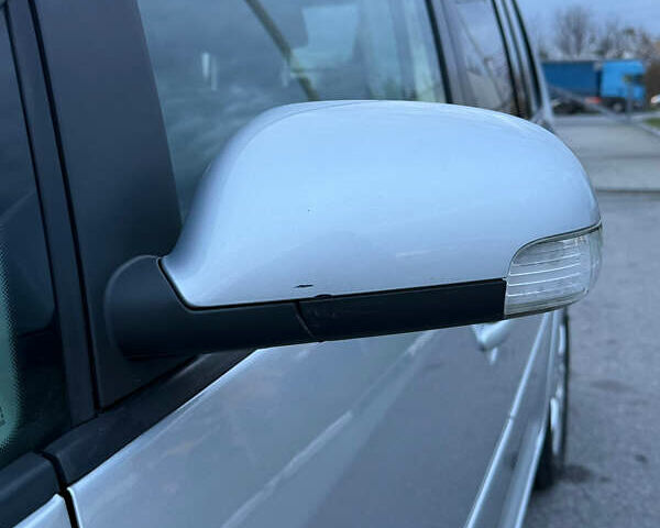 Сірий Фольксваген Туран, об'ємом двигуна 1.6 л та пробігом 212 тис. км за 8499 $, фото 6 на Automoto.ua