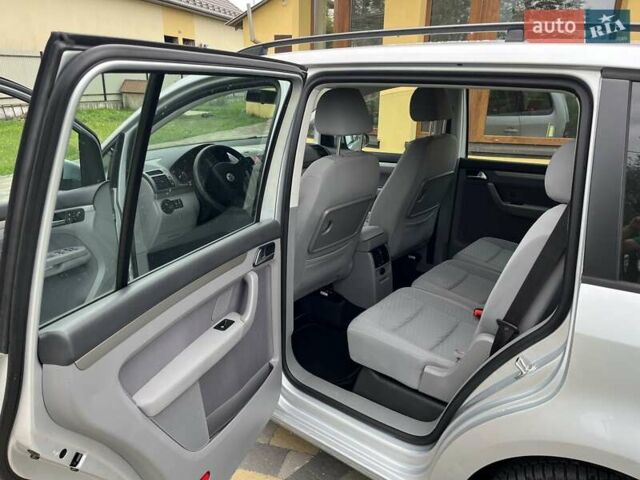 Сірий Фольксваген Туран, об'ємом двигуна 1.39 л та пробігом 204 тис. км за 7100 $, фото 8 на Automoto.ua