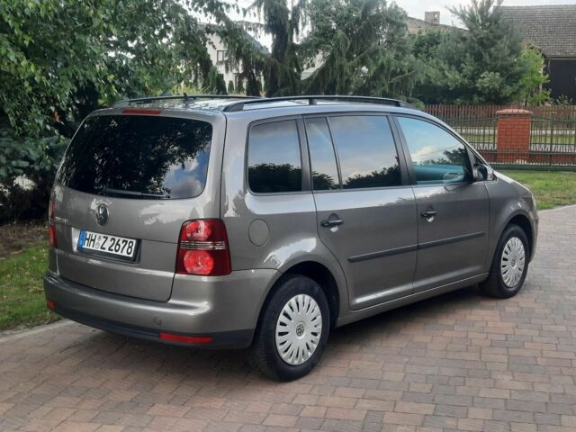 Серый Фольксваген Туран, объемом двигателя 1.6 л и пробегом 130 тыс. км за 7500 $, фото 5 на Automoto.ua