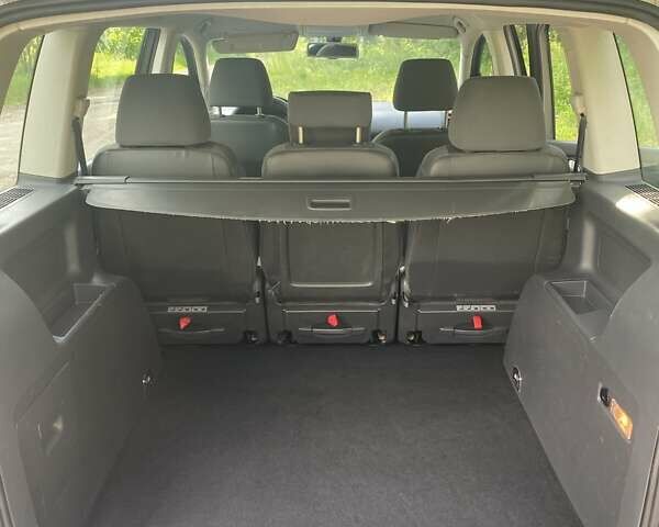 Серый Фольксваген Туран, объемом двигателя 1.6 л и пробегом 211 тыс. км за 9150 $, фото 24 на Automoto.ua