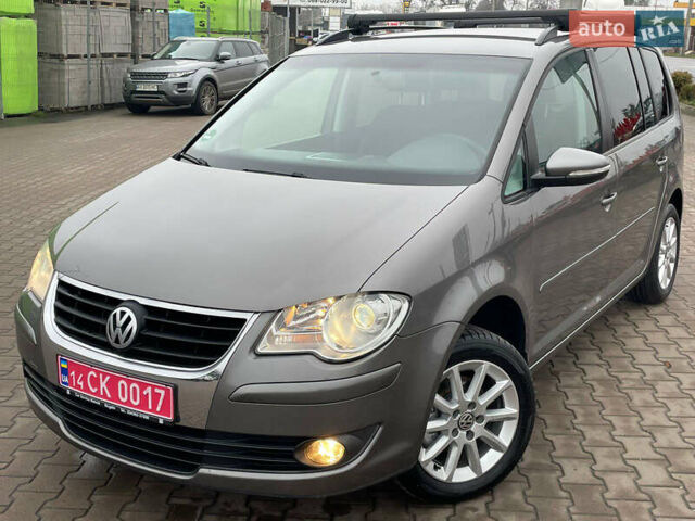 Серый Фольксваген Туран, объемом двигателя 1.6 л и пробегом 196 тыс. км за 8999 $, фото 115 на Automoto.ua