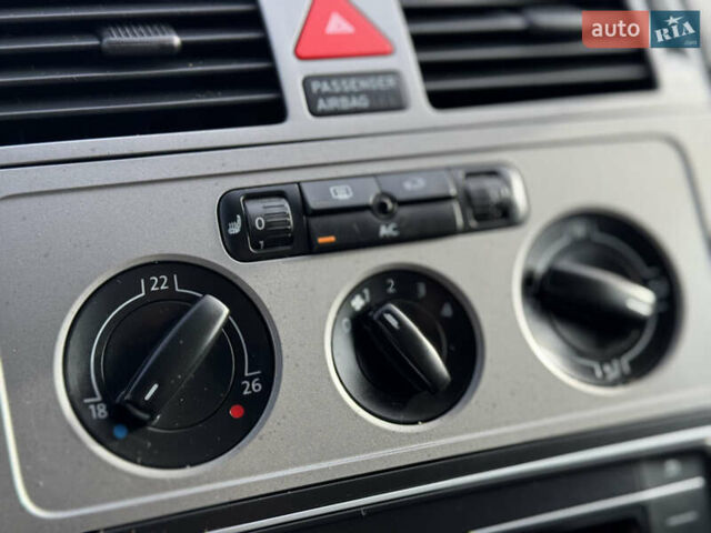 Сірий Фольксваген Туран, об'ємом двигуна 1.4 л та пробігом 197 тис. км за 7690 $, фото 42 на Automoto.ua