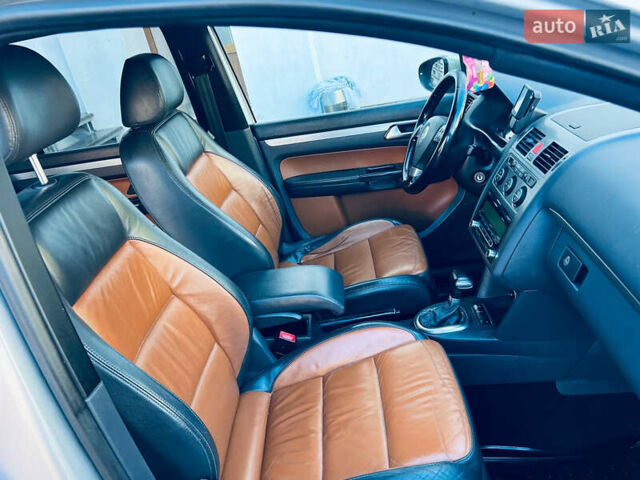 Сірий Фольксваген Туран, об'ємом двигуна 1.9 л та пробігом 200 тис. км за 8500 $, фото 26 на Automoto.ua