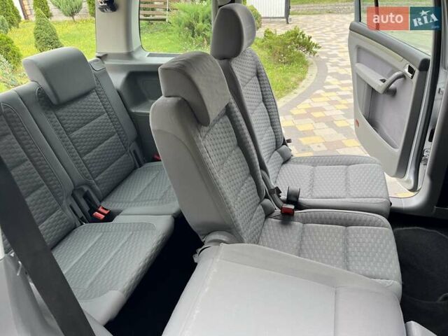 Сірий Фольксваген Туран, об'ємом двигуна 1.39 л та пробігом 204 тис. км за 7100 $, фото 11 на Automoto.ua