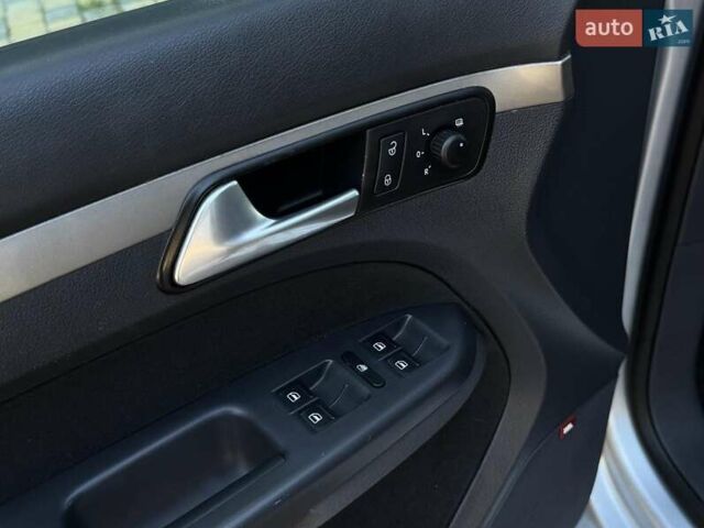 Серый Фольксваген Туран, объемом двигателя 1.6 л и пробегом 278 тыс. км за 8200 $, фото 11 на Automoto.ua