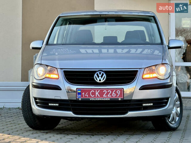 Серый Фольксваген Туран, объемом двигателя 1.6 л и пробегом 190 тыс. км за 7200 $, фото 43 на Automoto.ua