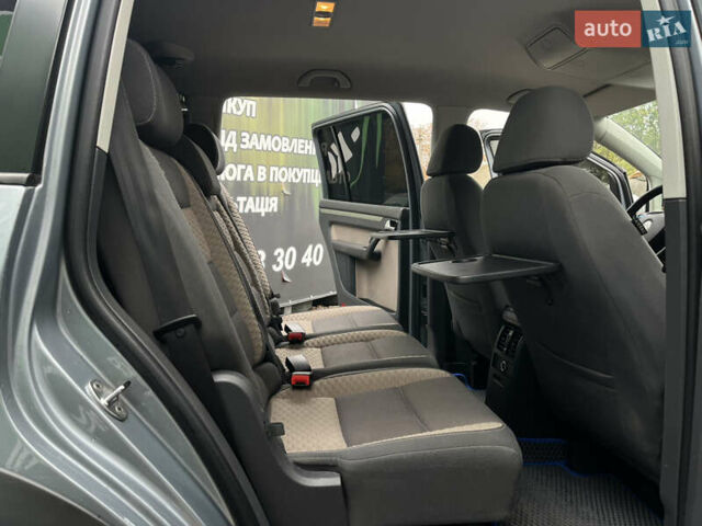 Сірий Фольксваген Туран, об'ємом двигуна 1.4 л та пробігом 197 тис. км за 7600 $, фото 16 на Automoto.ua