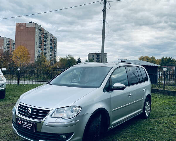 Сірий Фольксваген Туран, об'ємом двигуна 1.9 л та пробігом 200 тис. км за 8500 $, фото 4 на Automoto.ua