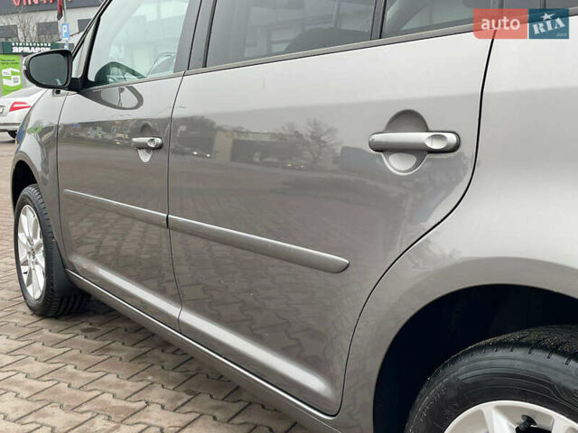 Серый Фольксваген Туран, объемом двигателя 1.6 л и пробегом 196 тыс. км за 8999 $, фото 73 на Automoto.ua