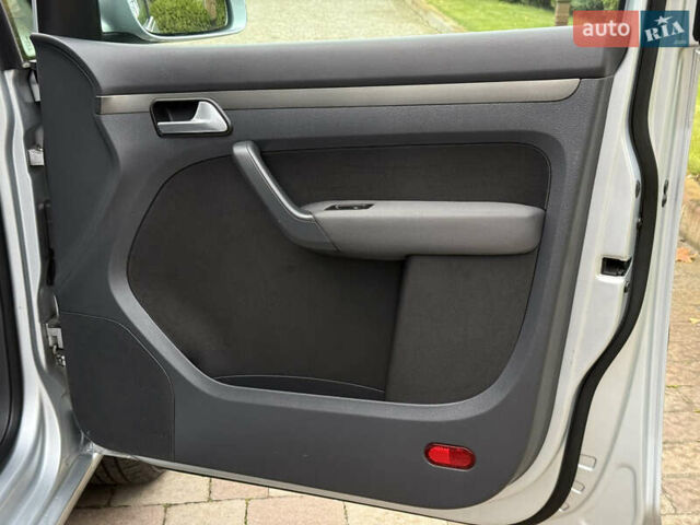 Серый Фольксваген Туран, объемом двигателя 1.6 л и пробегом 174 тыс. км за 7550 $, фото 30 на Automoto.ua