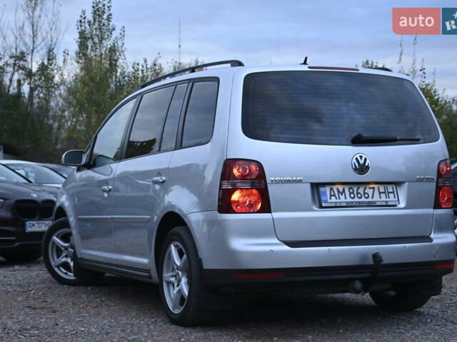 Сірий Фольксваген Туран, об'ємом двигуна 2 л та пробігом 190 тис. км за 9500 $, фото 10 на Automoto.ua