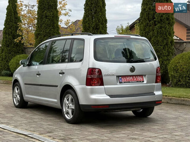 Серый Фольксваген Туран, объемом двигателя 1.6 л и пробегом 174 тыс. км за 7450 $, фото 19 на Automoto.ua