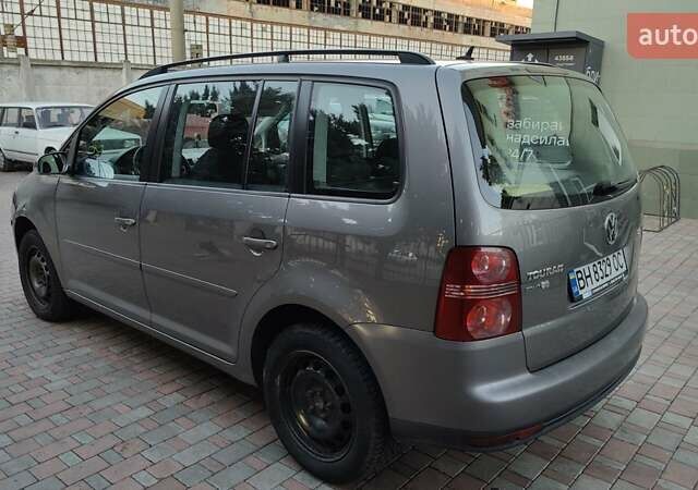 Сірий Фольксваген Туран, об'ємом двигуна 1.97 л та пробігом 214 тис. км за 6500 $, фото 5 на Automoto.ua