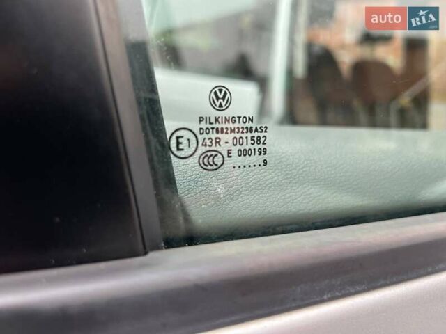 Серый Фольксваген Туран, объемом двигателя 1.6 л и пробегом 198 тыс. км за 8399 $, фото 64 на Automoto.ua