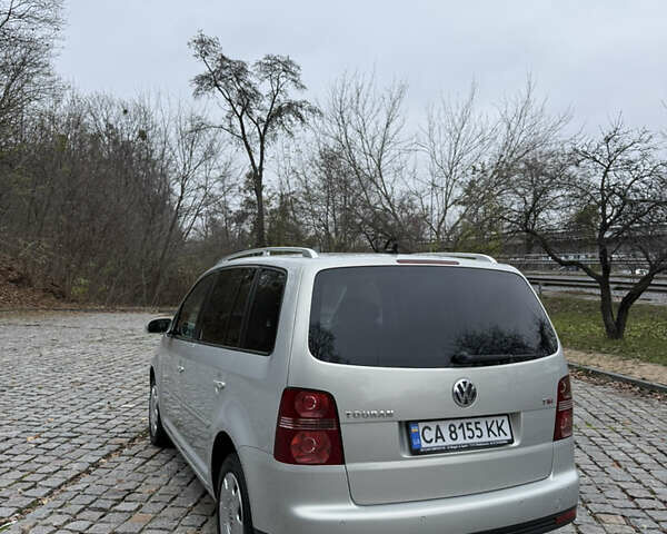 Сірий Фольксваген Туран, об'ємом двигуна 1.39 л та пробігом 182 тис. км за 7950 $, фото 6 на Automoto.ua