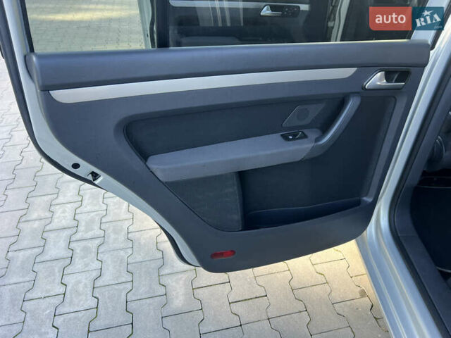 Серый Фольксваген Туран, объемом двигателя 1.4 л и пробегом 235 тыс. км за 7450 $, фото 18 на Automoto.ua