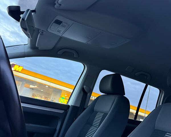 Сірий Фольксваген Туран, об'ємом двигуна 1.6 л та пробігом 212 тис. км за 8499 $, фото 39 на Automoto.ua