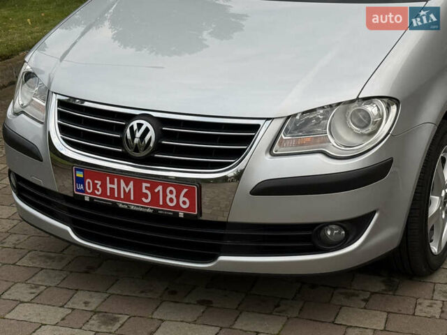 Серый Фольксваген Туран, объемом двигателя 1.6 л и пробегом 174 тыс. км за 7550 $, фото 10 на Automoto.ua