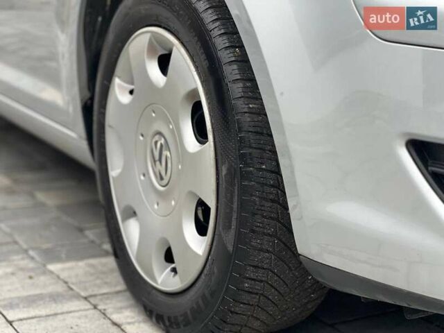 Серый Фольксваген Туран, объемом двигателя 1.6 л и пробегом 198 тыс. км за 8399 $, фото 29 на Automoto.ua
