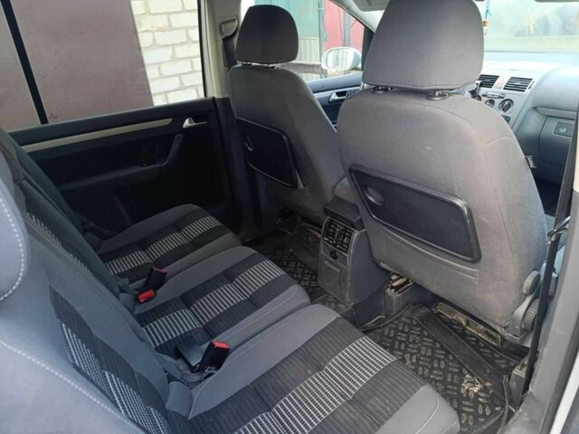 Сірий Фольксваген Туран, об'ємом двигуна 1.4 л та пробігом 215 тис. км за 7500 $, фото 14 на Automoto.ua