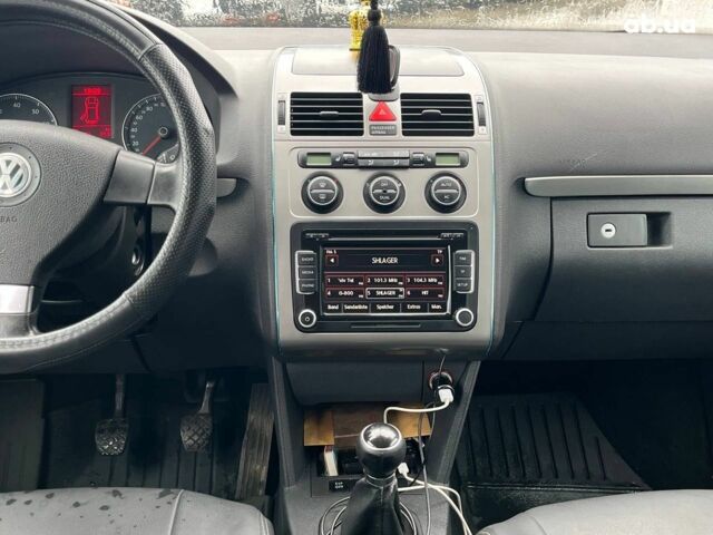 Серый Фольксваген Туран, объемом двигателя 1.4 л и пробегом 256 тыс. км за 7490 $, фото 16 на Automoto.ua